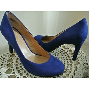 Kelly & Katie "Isabella" Pump